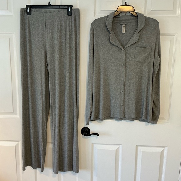 SKIMS Soft Lounge Sleep Set | Heather Gray - Picture 15 of 16